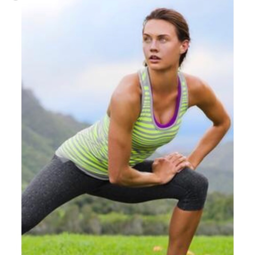💥BUNDLE💥of 2 Athleta tanks!